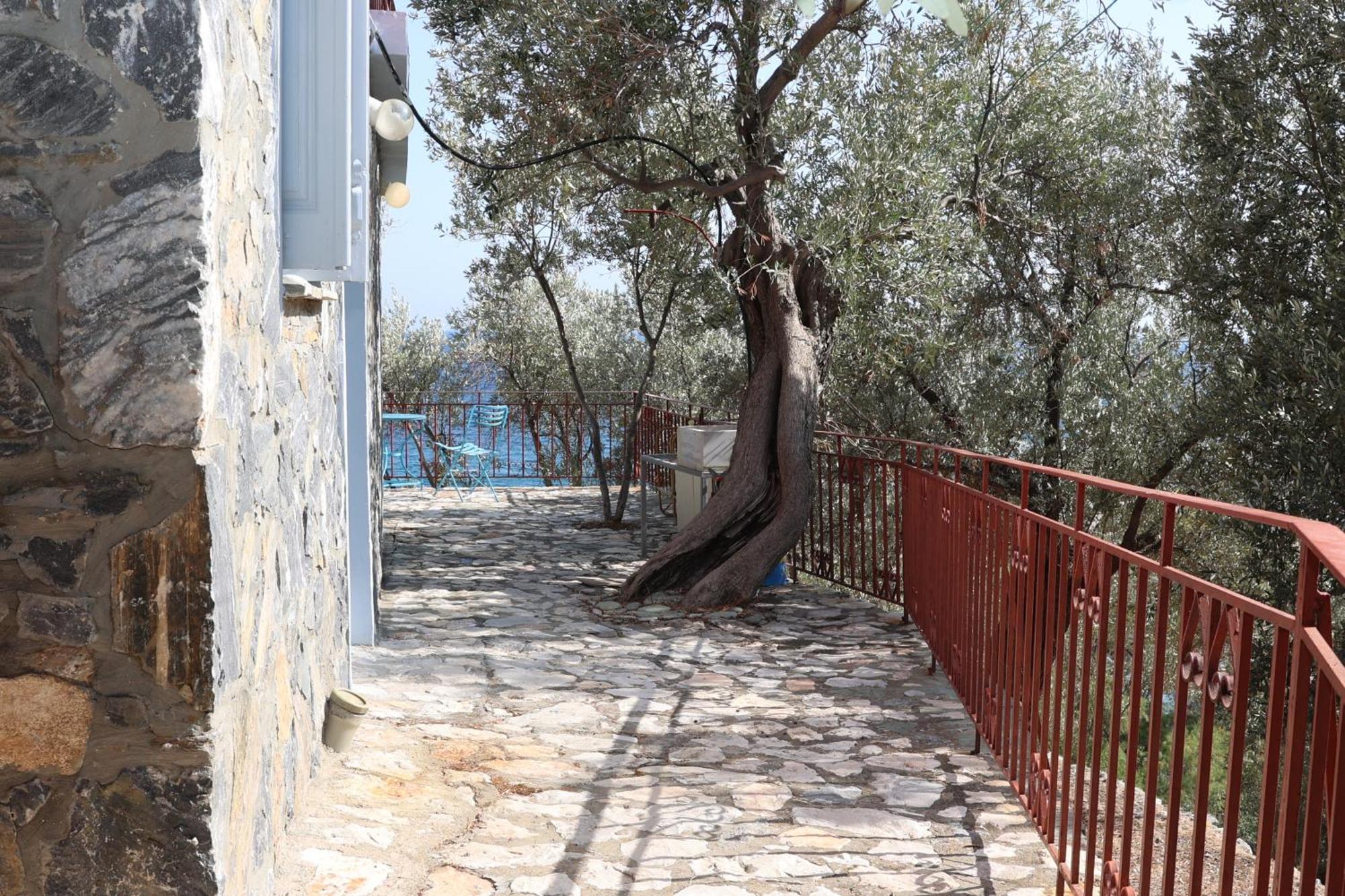 Δωμάτια Κόκκινος Πύργος Plomari Eksteriør billede