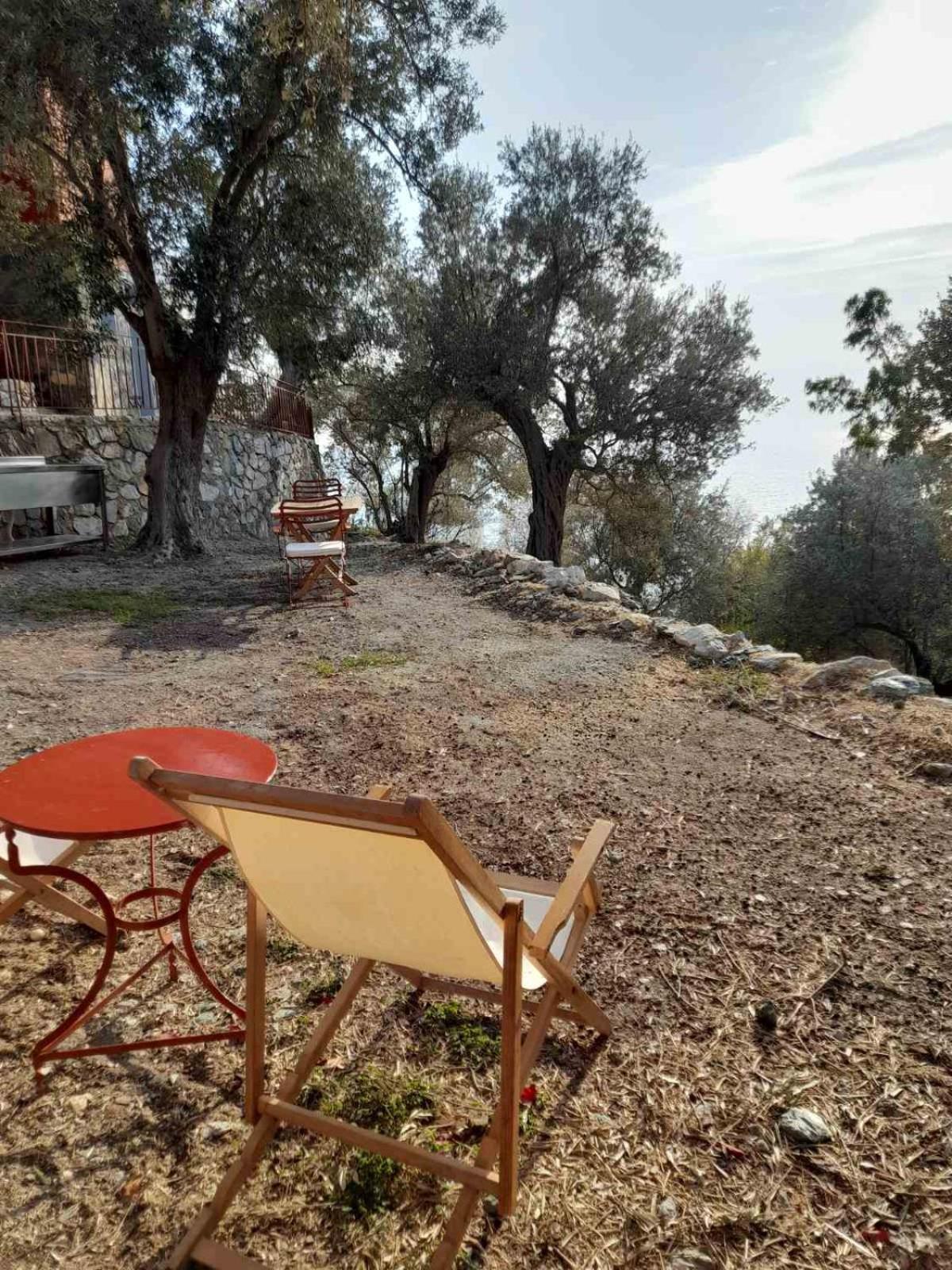 Δωμάτια Κόκκινος Πύργος Plomari Eksteriør billede
